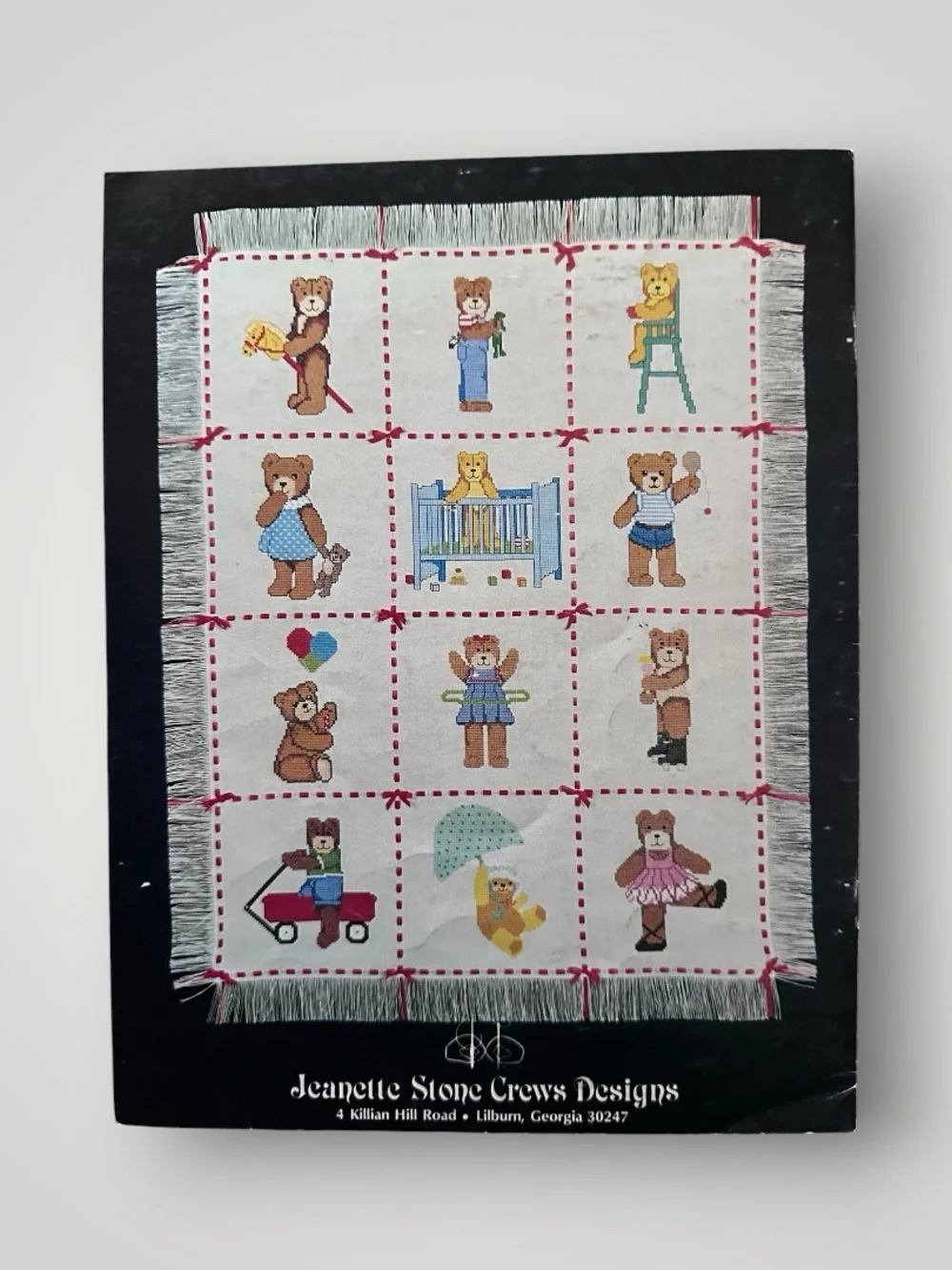 Cross Stitch Pattern Booklet: Bear Hugs (M Gilbertson, J Crews)